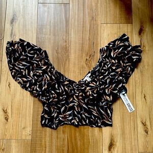NWT Amuse Society Ruffle Crop Top
